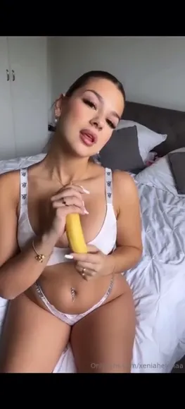 xeniahelenaa - #1140718